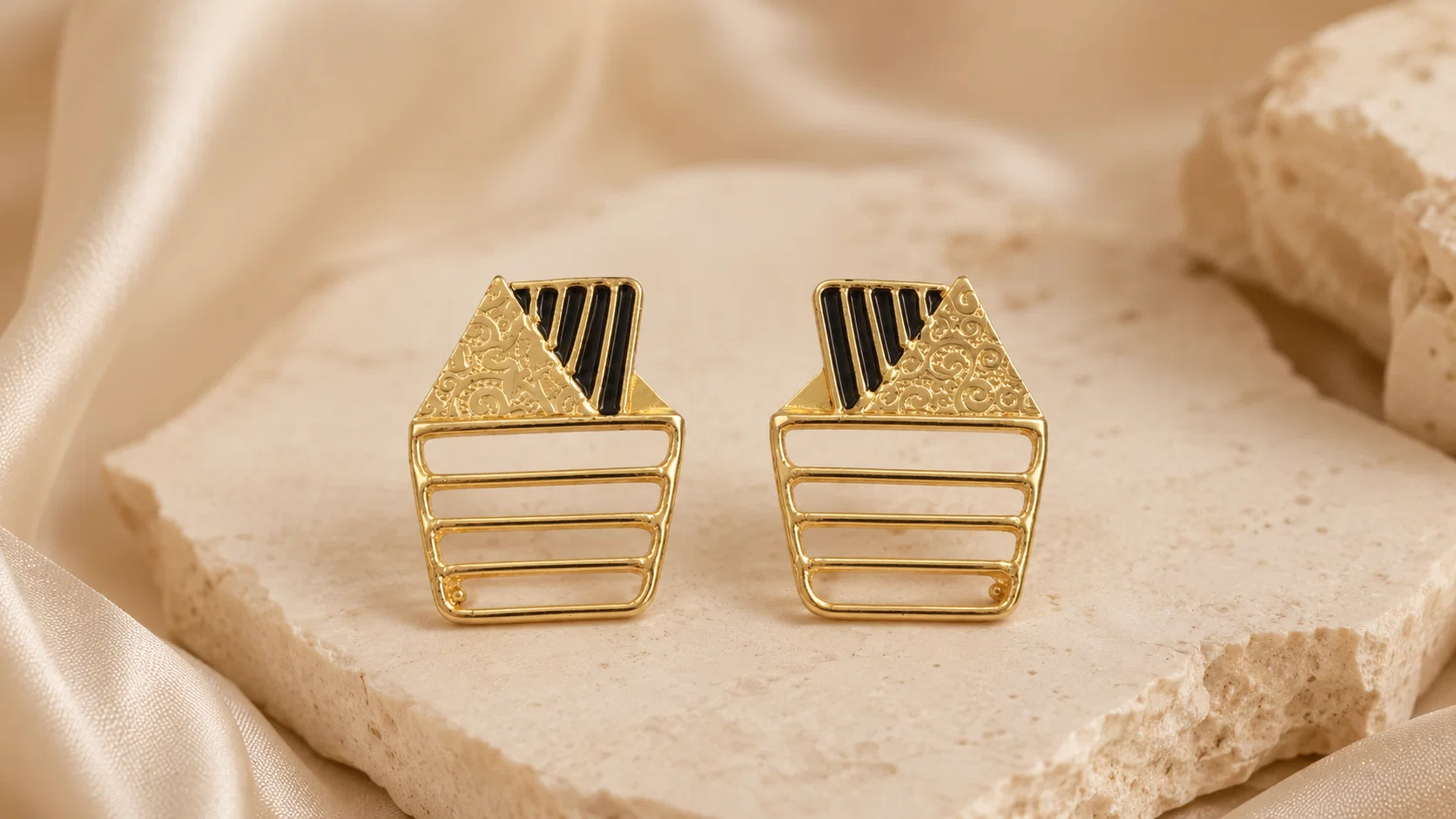 noir-deco-frame-antitarnish-brass-earrings
