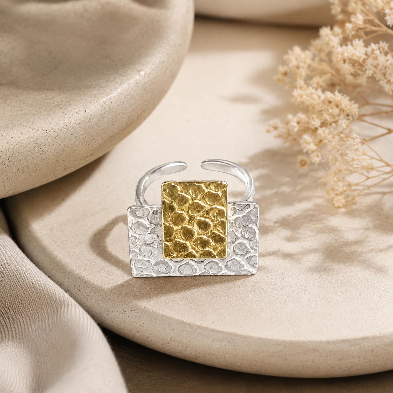 dual-tone-geo-luxe-antitarnish-brass-ring