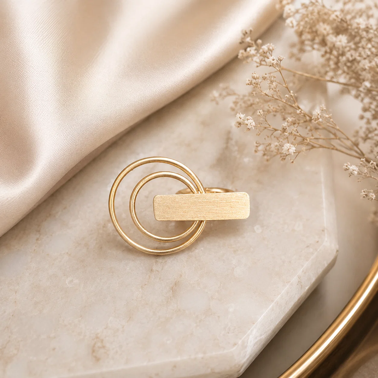 golden-orbit-bar-antitarnish-brass-ring